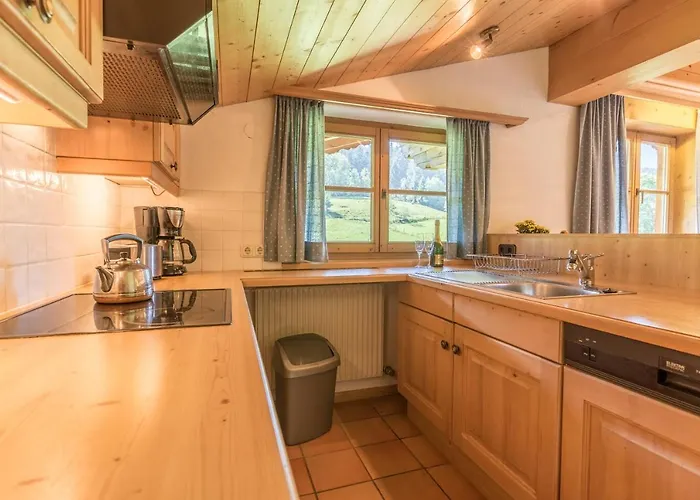 Neuhaus * Kitzbühel