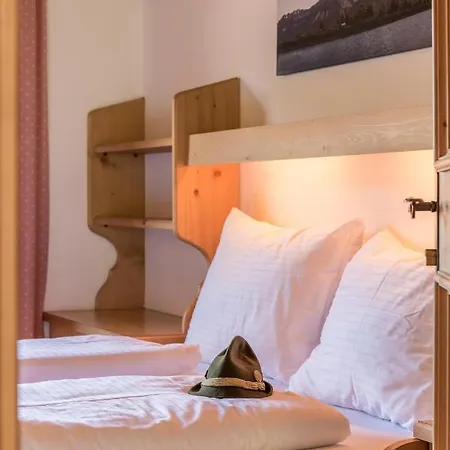 Neuhaus * Kitzbühel